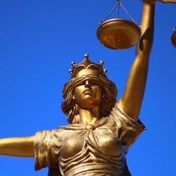 Tribunais Superiores